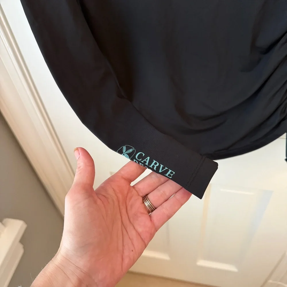 Carve Designs Black Cruz Rashguard | Small - Picture 8 of 8